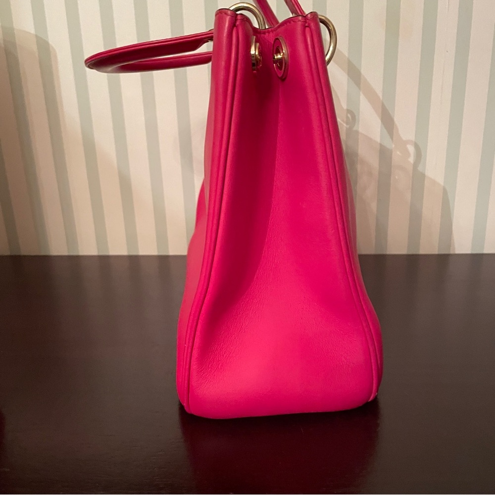 Dior Medium Diorissimo Bag Fuchsia Leather
2 Dust Bag Pouch Strap COA - Picture 6 of 15